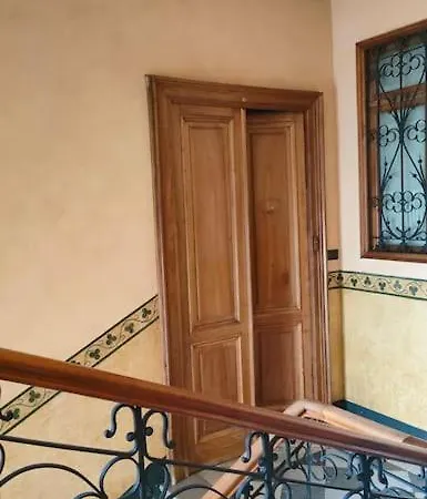 Apartamento Con Terrazzo Nel Centro Di Turim