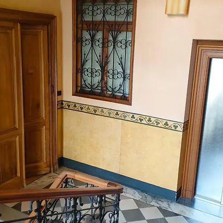 Con Terrazzo Nel Centro Di * Turín