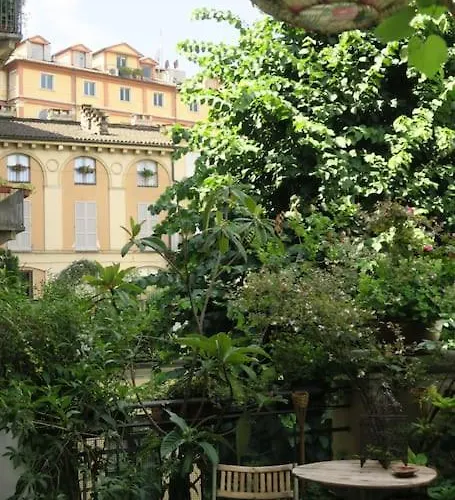 Con Terrazzo Nel Centro Di Turín
