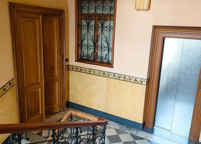 Con Terrazzo Nel Centro Di * Turín