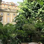 Con Terrazzo Nel Centro Di Turin