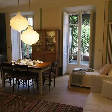 Con Terrazzo Nel Centro Di