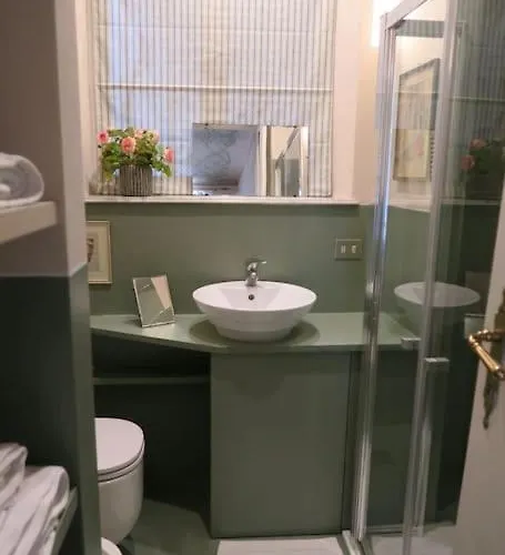 Con Terrazzo Nel Centro Di Turin