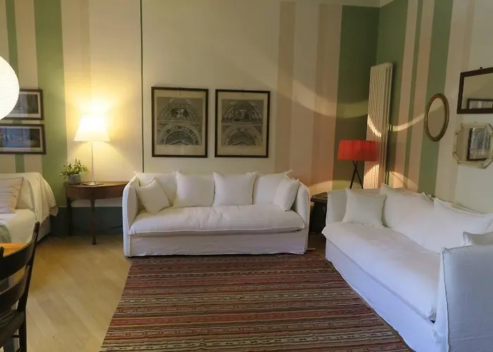 Con Terrazzo Nel Centro Di Turin