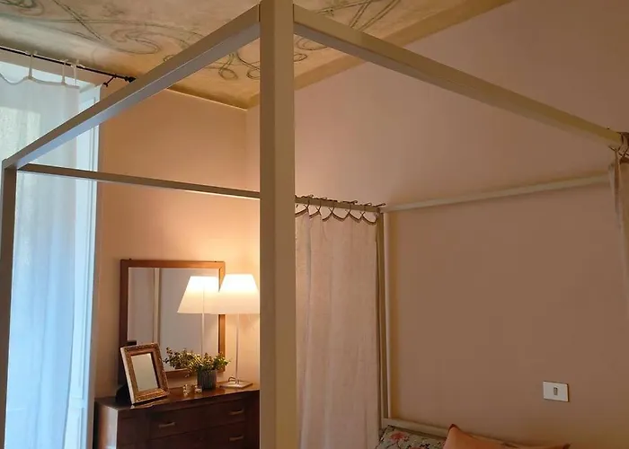 Con Terrazzo Nel Centro Di Turin